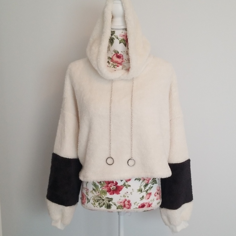 🎉HPx2🎉LAST 1️⃣🎉Hoodie & Matching Short Set - Picture 7 of 8